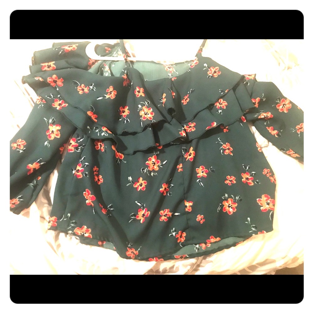 Off shoulder shirt